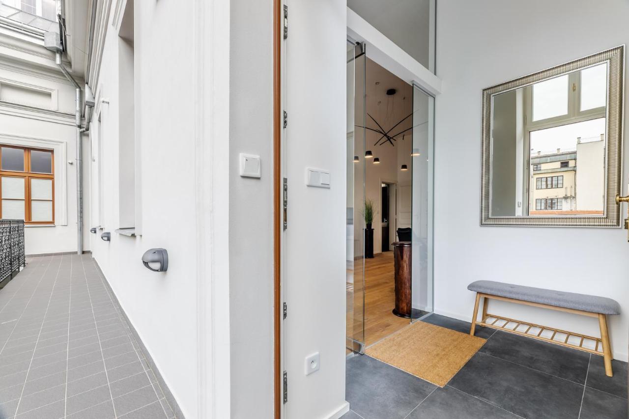 Elegant Apartments Located In The Centre Of براغ المظهر الخارجي الصورة