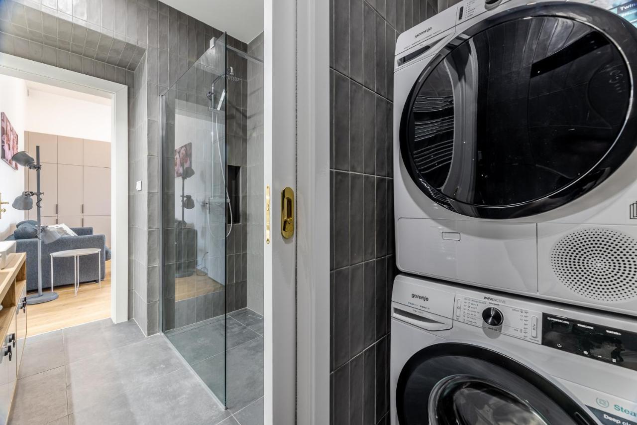 Elegant Apartments Located In The Centre Of براغ المظهر الخارجي الصورة