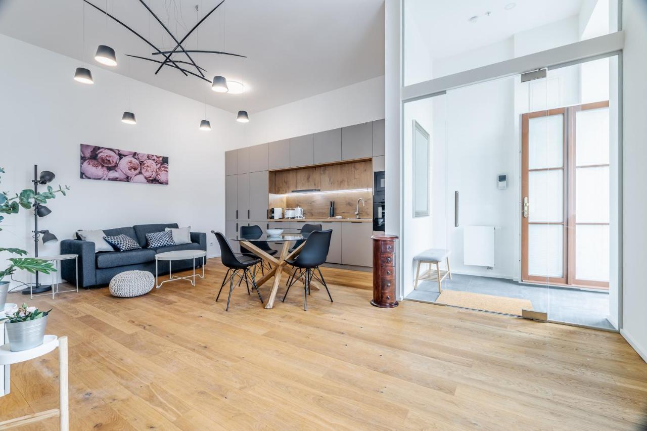 Elegant Apartments Located In The Centre Of براغ المظهر الخارجي الصورة